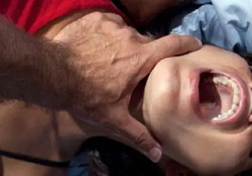 فقدت عقلها وانقطعت عن الدراسة.. السجن 8 سنوات لمغتصب طفلة بالبيضاء