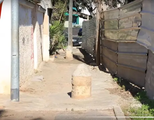 زنقة الزرزور ضيعة بريتون بحي الراحة التابع للنفوذ الترابي لعمالة مقاطعة الحي الحسني بالدار البيضاء