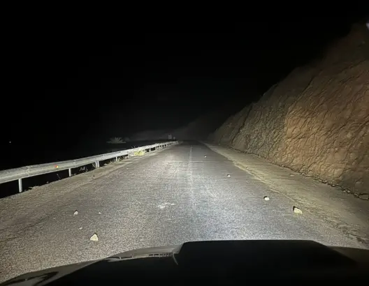 رشق ثلاثة سيارات خفيفة يورط شخصين بزاكورة