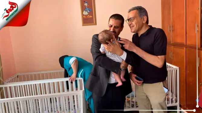 من دار الأيتام بتيزنيت.. بطل مسلسل “بابا علي” يوجه رسالة للفنانين المغاربة (فيديو)