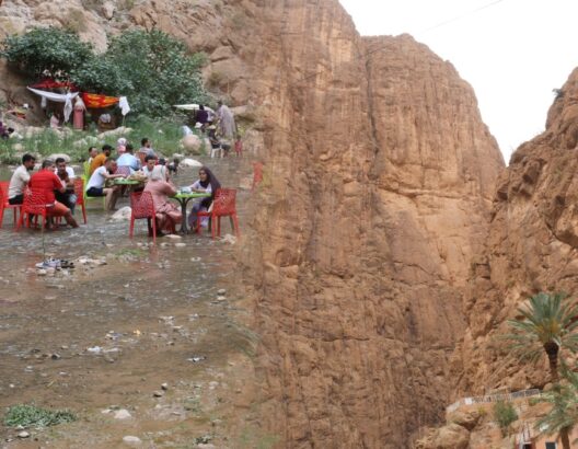 "مضايق تودغى" بتنغير.. متنفس للزوار في عطلة الصيف ووجهة لعشاق الجيال والأنهار