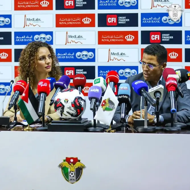 بهدفين قاتلين.. عموتة يكتب التاريخ مع الأردن ويؤهل النشامى لربع نهائي كأس آسيا