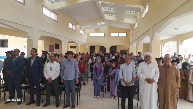 حواسيب ورحلات تشجيعا للمتفوقين دراسيا بأوسيكيس العليا نواحي تنغير