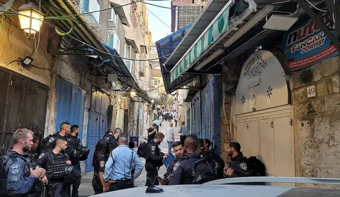 إسرائيل تطرد عائلة فلسطينية من منزلها بالقدس.. الاتحاد الأوروبي والجامعة العربية ينددان
