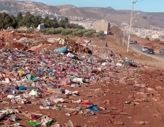 مطرح للنفايات يخرج ساكنة حي بودرهم بإقليم صفرو للاحتجاج