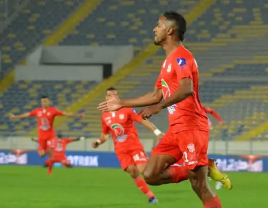 بعد ثنائي الجزائر والحتيمي وأيت محمد.. الوداد يفتح مجددا ملف ضم مهاجم الحسنية