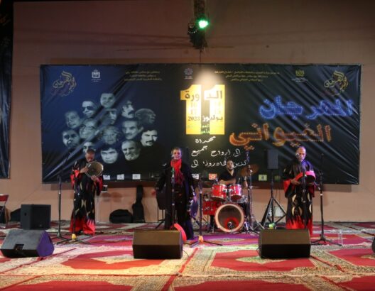 مجموعة "لمشاهب" تعيد الجماهير المراكشية الى الزمن الجميل بوصلة موسيقية رائعة بالمهرجان الغيواني