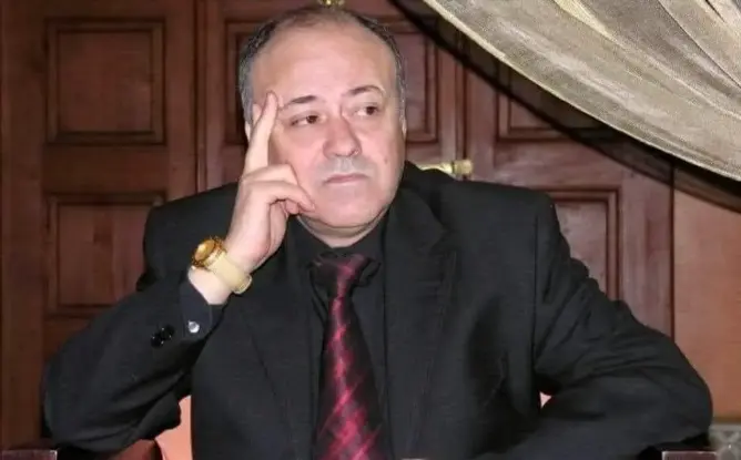 بعد معاناة طويلة مع المرض.. وفاة الإعلامي عمر سليم عن 69 سنة