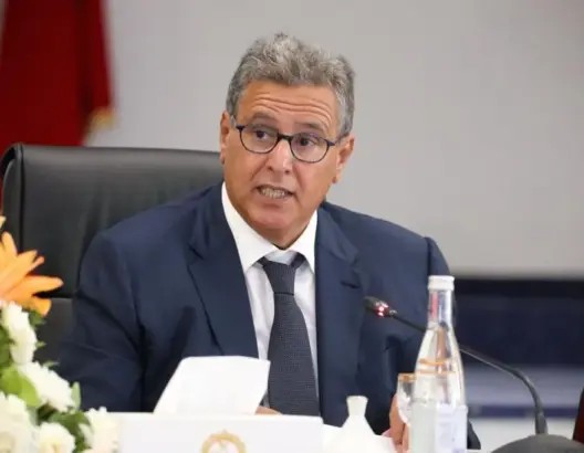 أخنوش يحث على مباشرة أشغال تهيئة أحياء سفوح الجبال بأكادير