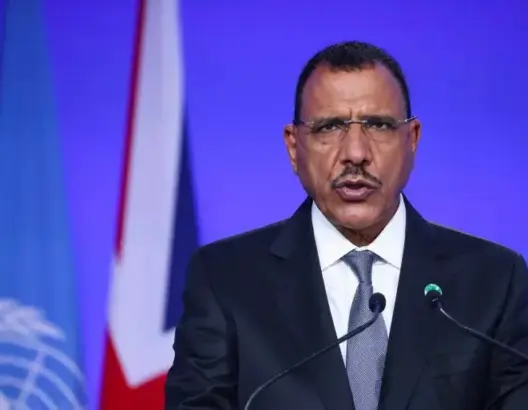 الرئيس النيجري المحتجز: المكتسبات الديمقراطية ستصان والشعب سيحرص على ذلك