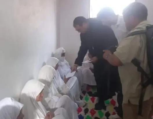 رئيس جهة بني ملال يوزع أظرفة مالية على أرامل فاجعة دمنات .. وناشط: “خطوة مهينة”