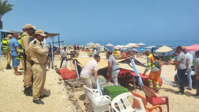 الظاهرة تثير غضبا كبيرا.. سلطات المضيق تواصل حربها ضد “غزو الباراصولات” (صور)