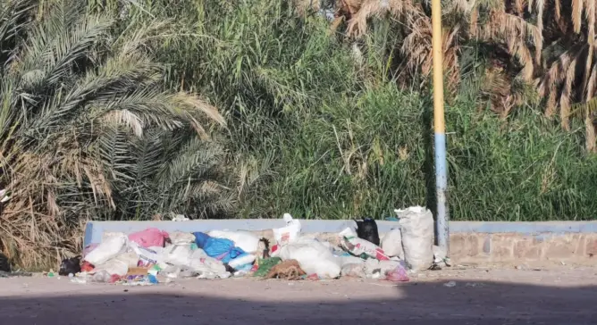 مستشار يشتكي “تراكم الأزبال”بحي المهدي بزاكورة والرئيس يوضح