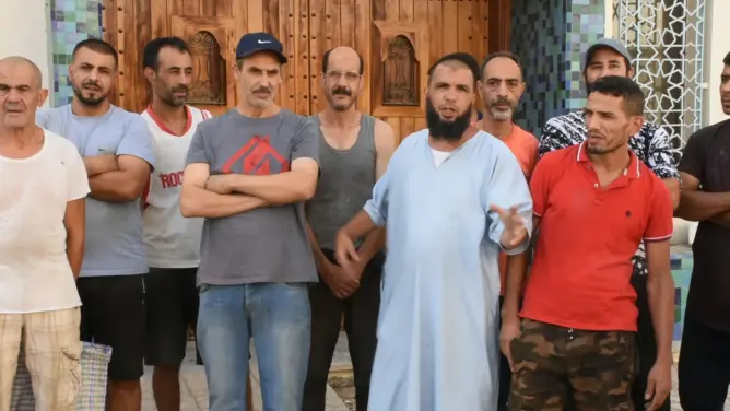 صناع تقليديون بفاس يتهمون جمعيات بإقصائهم من الإستفادة من مشروع ملكي (فيديو)