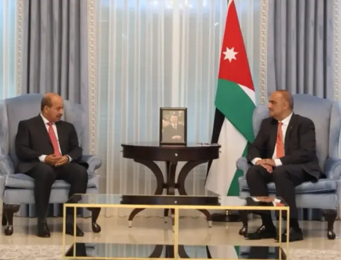 التعاون الثنائي والملف الفلسطيني.. ميارة يتباحث مع رئيس الوزراء الأردني بعمان