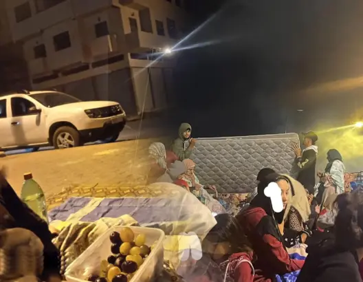 خوف وهلع.. مغاربة يقضون ليلة بيضاء في الشوارع وآخرون يوجهون نداء الاستغاثة