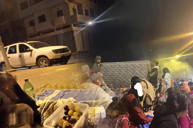 خوف وهلع.. مغاربة يقضون ليلة بيضاء في الشوارع وآخرون يوجهون نداء الاستغاثة