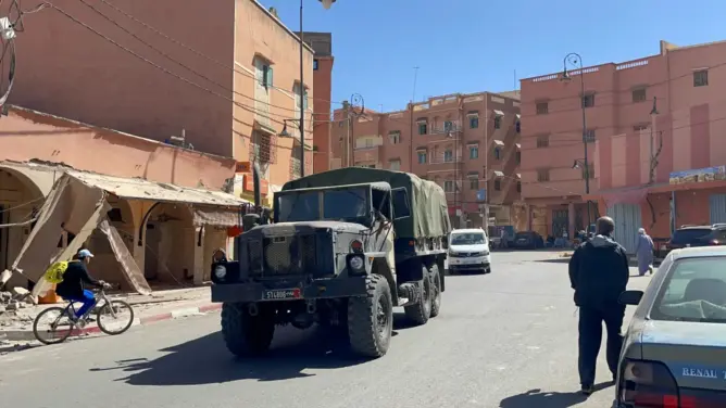 زلزال الحوز.. تعليمات ملكية للجيش بنشر وسائل بشرية ولوجيستية جوية وبرية