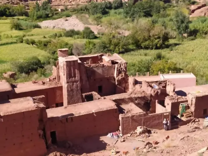 توفيت بها امرأة..  مطالب بتقديم مساعدات غذائية لدواوير  بورزازات ونصب خيام لإيواء المشردين