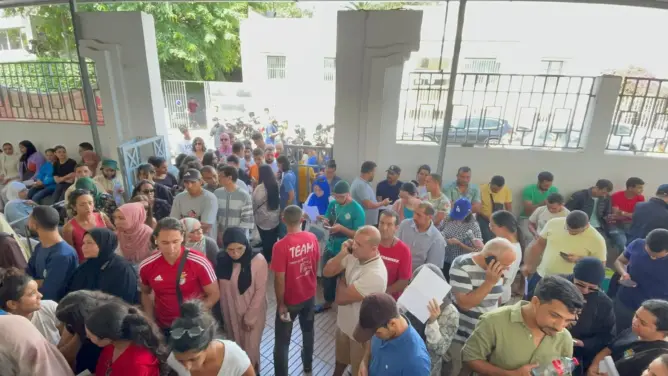 استجابة للنداء.. مئات البيضاويين يتبرعون بالدم لضحايا الزلزال (فيديو)