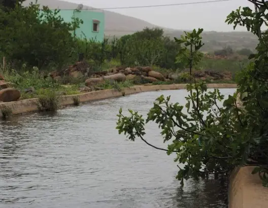 عودة الماء لـ”عين بطيط” نواحي الحاجب بعد جفافها جراء الزلزال