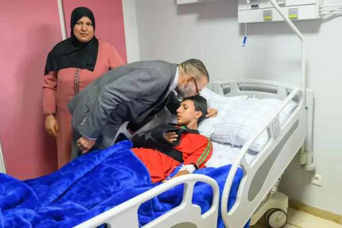 لوبينيون تروي تفاصيل تدخل الملك محمد السادس مباشرة بعد الزلزال