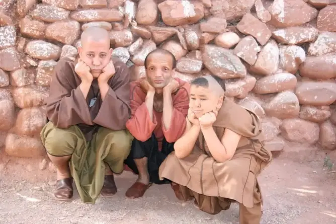 الغرفي يعلن وفاة أغلب سكان دوار صورت فيه سلسلة “حديدان”