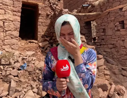 الزلزال يُفرّق توأما.. أبوان يرويان تفاصيل وفاة إحدى ابنتيهما بأزيلال (فيديو)