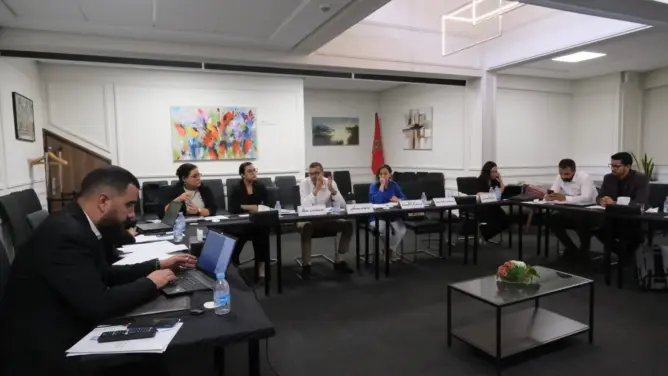 معهد ينبه لتعارض قانون تجريم الإفطار العلني مع الدستور وتأثير ذلك على الاقتصاد