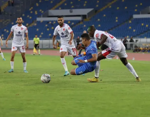رمزي والمباركي يعلنان تشكيلة الوداد الرياضي وشباب السوالم
