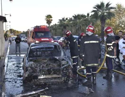 حريق يأتي على سيارة بالكامل بفاس