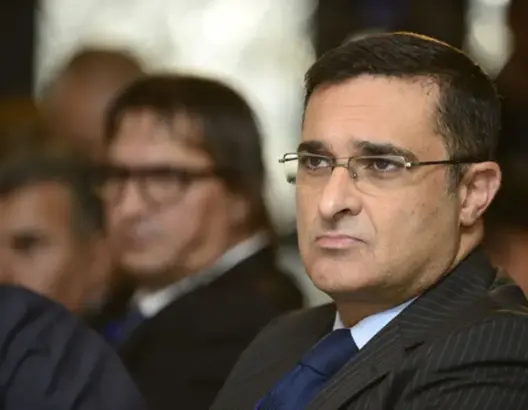 زيارة ماكرون للمغرب.. لعرايشي يكرس فشله في تدبير مرفق عمومي غارقٌ في التقليدية والافتقار للإبداع