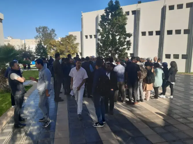 بسبب الفرنسية.. مترشحون يرغمون وكالة محاربة الأمية على تأجيل المباراة