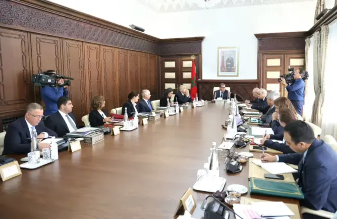 الزلزال.. أخنوش: مرحلة إعادة البناء السريع تشمل المدارس والمستشفيات والمرافق الحيوية (فيديو)