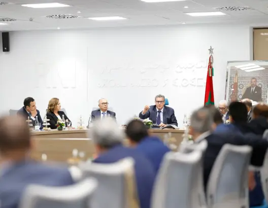 “الأحرار” يشيد باللحمة الوطنية في الزلزال وينتقد “الأصوات الخارجية النشاز”