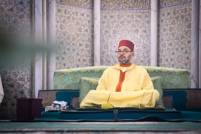الملك محمد السادس يحيي ليلة المولد النبوي بمسجد حسان بالرباط