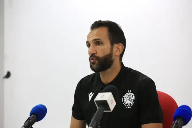 رمزي يعلن تشكيلة الوداد الرياضي لمواجهة نهضة الزمامرة