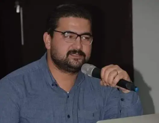 النيابة العامة بوجدة تقرر متابعة الصحافي أمياي في حالة سراح