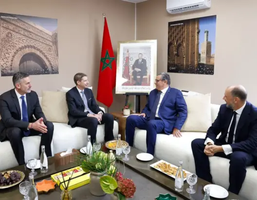 أخنوش يبرز آفاق الاستثمار بالمغرب مع مسؤولين ورجال أعمال أجانب بمراكش