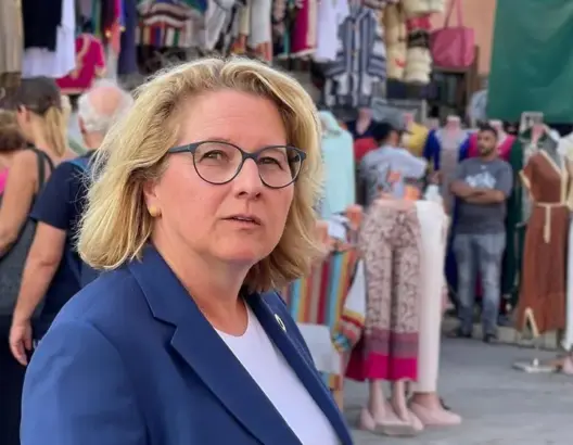 سفينيا شولز بزيارة إلى ساحة جامع الفنا في مراكش
