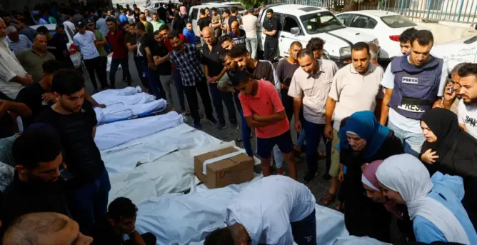 عدد شهداء غزة يتجاوز 1400.. الجثث تتكدس بالشوارع وإعلان انهيار القطاع الصحي