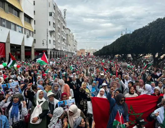 انطلاق مسيرة ضخمة بالرباط دعما للشعب الفسطيني (صور)