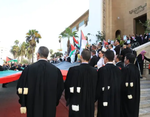 المحامون يعودون للاحتجاجات ويقررون مقاطعة الجلسات بكافة المحاكم لأسبوعين