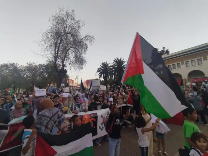 لليوم الثاني تواليا.. تواصل المسيرات والوقفات بمدن مغربية تنديدا بالعدوان الإسرائيلي