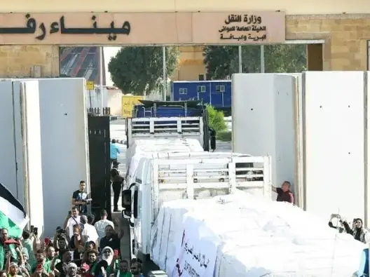 بتدخل من بايدن.. إسرائيل تسمح بدخول 100 شاحنة من المساعدات إلى غزة