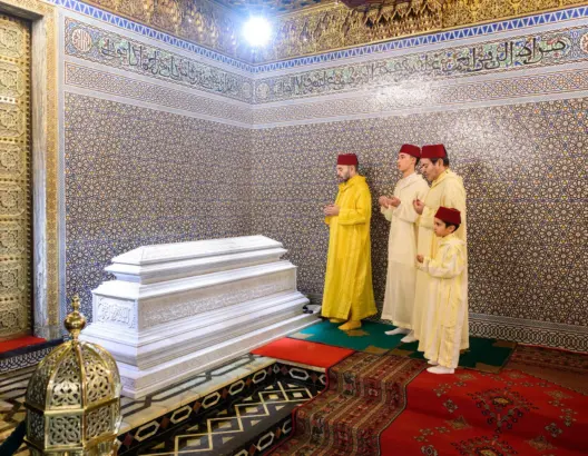 الملك يترأس حفلا دينيا بالرباط في الذكرى الـ25 لوفاة الحسن الثاني