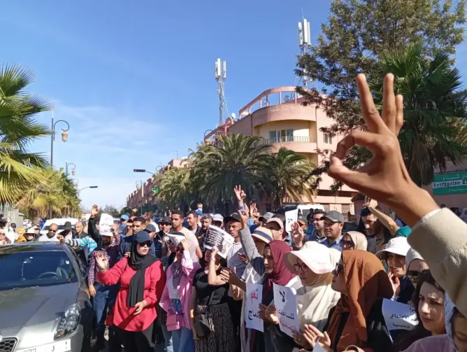 تقرير: الإضرابات تعمق فجوة التعليم العمومي وبنموسى “يفشل” بتشجيع التمدرس