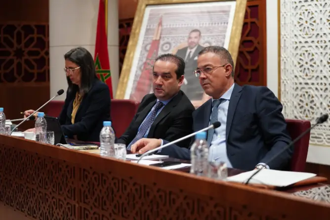 المعارضة تنبه لإشكاليات واجهت الأسر خلال صرف أول دفعة من “دعم الفقراء”