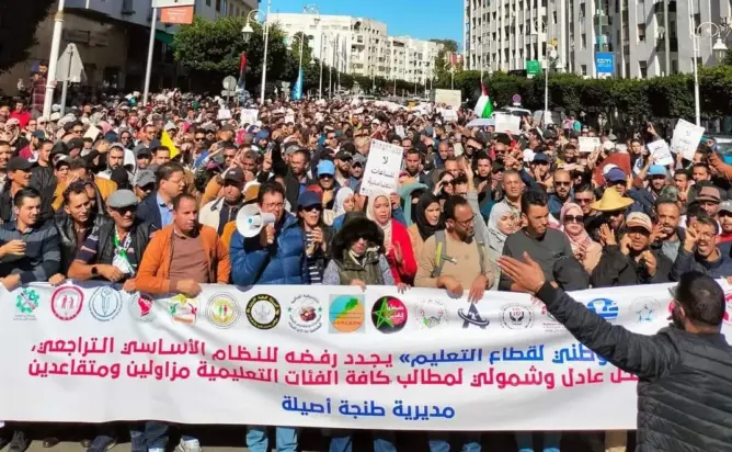 وزارة بنموسى تقرر الاقتطاع من أجور الأساتذة المضربين ابتداءً من نونبر
