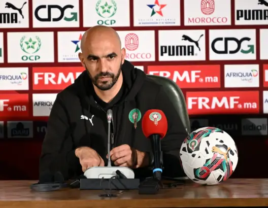 الركراكي يرفض انتقاد أداء المنتخب ويدافع عن زياش ويعترف بانزعاج حكيمي